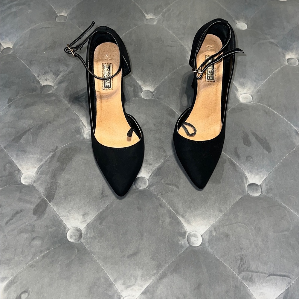 High heels - Picture 2 of 4